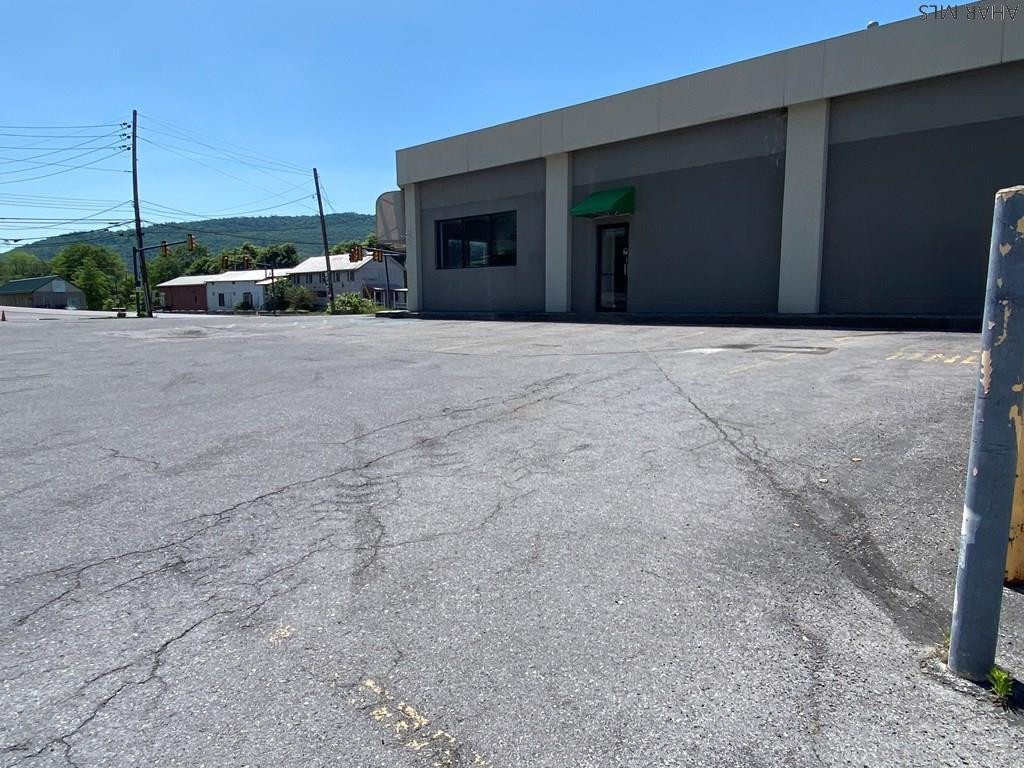 Unknown - Commercial Sale