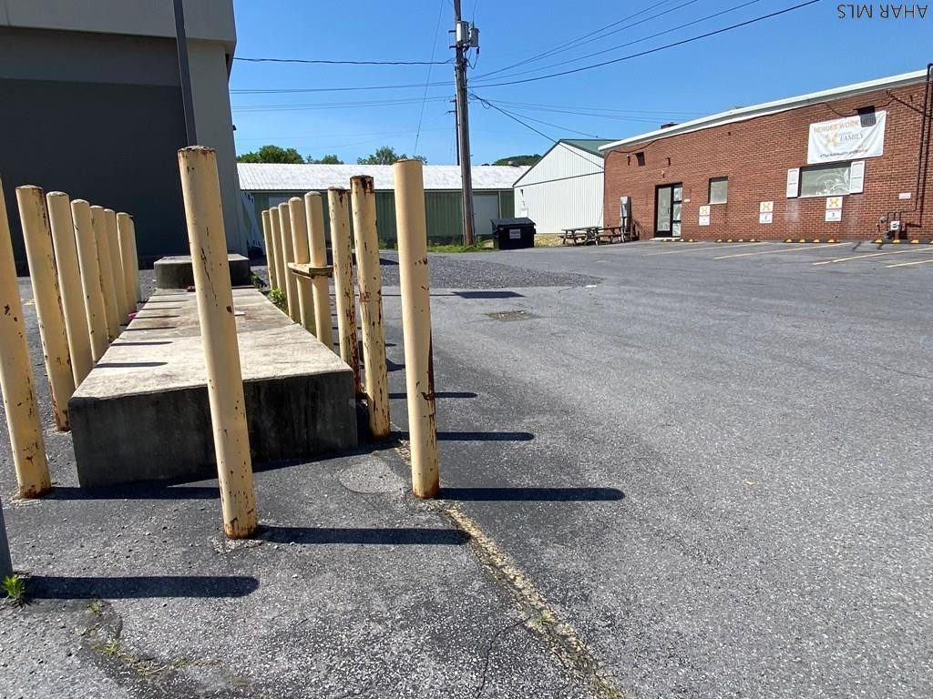 Unknown - Commercial Sale