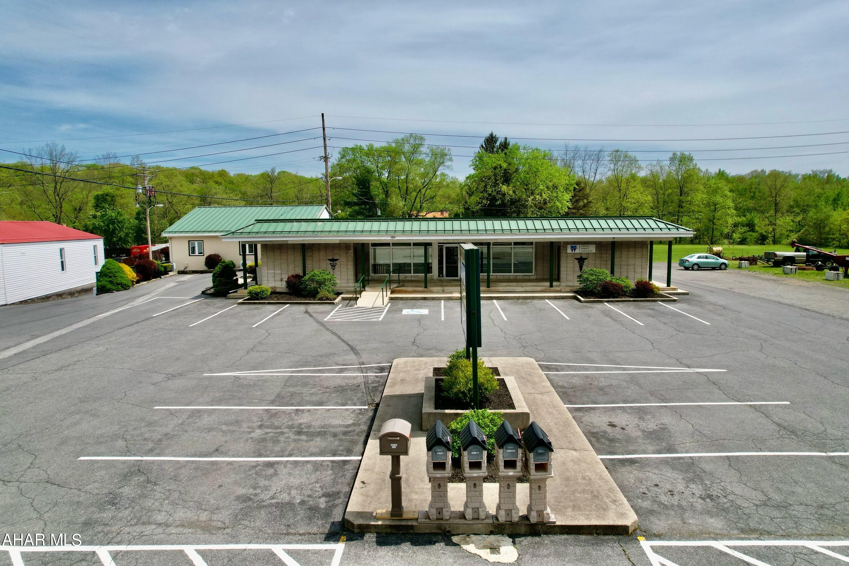 None - Commercial Lease