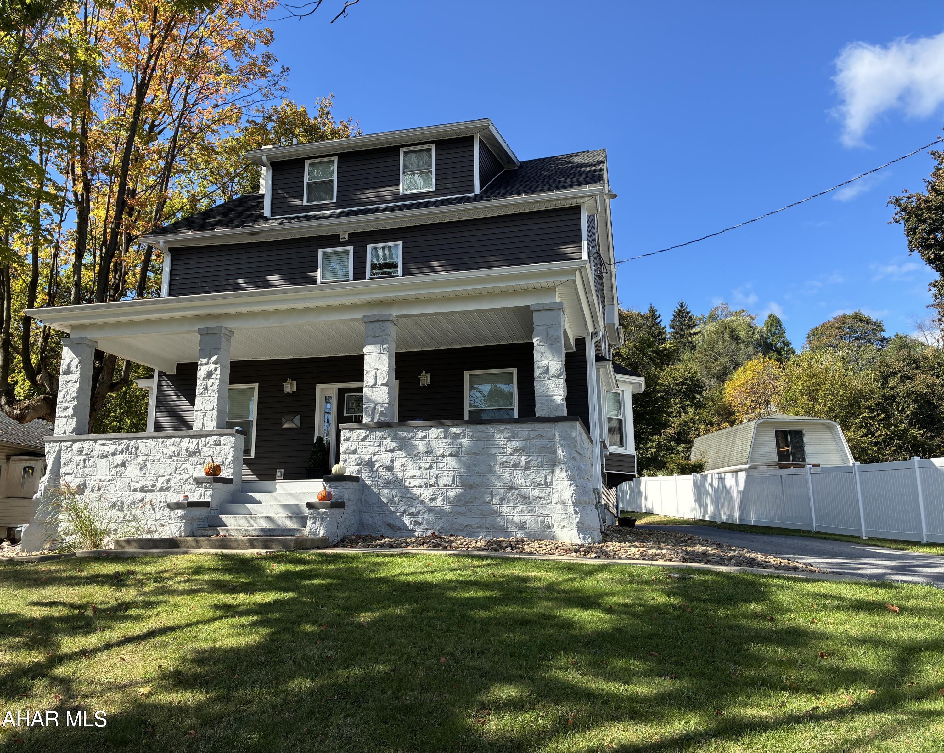 Llyswen - Residential