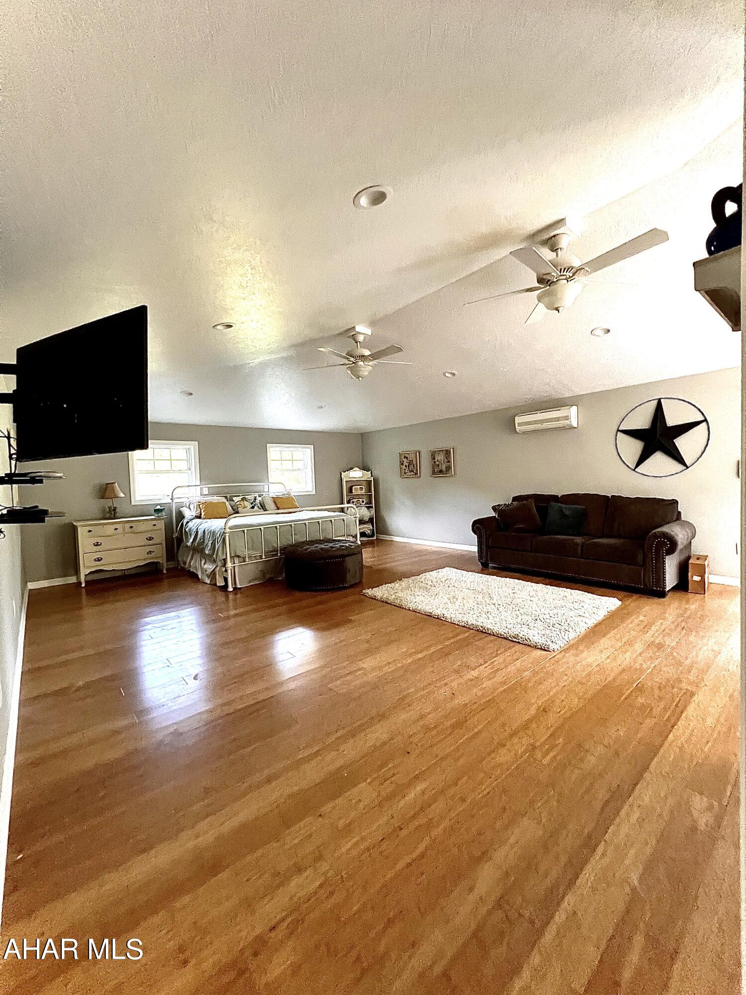 Juniata Gap - Residential