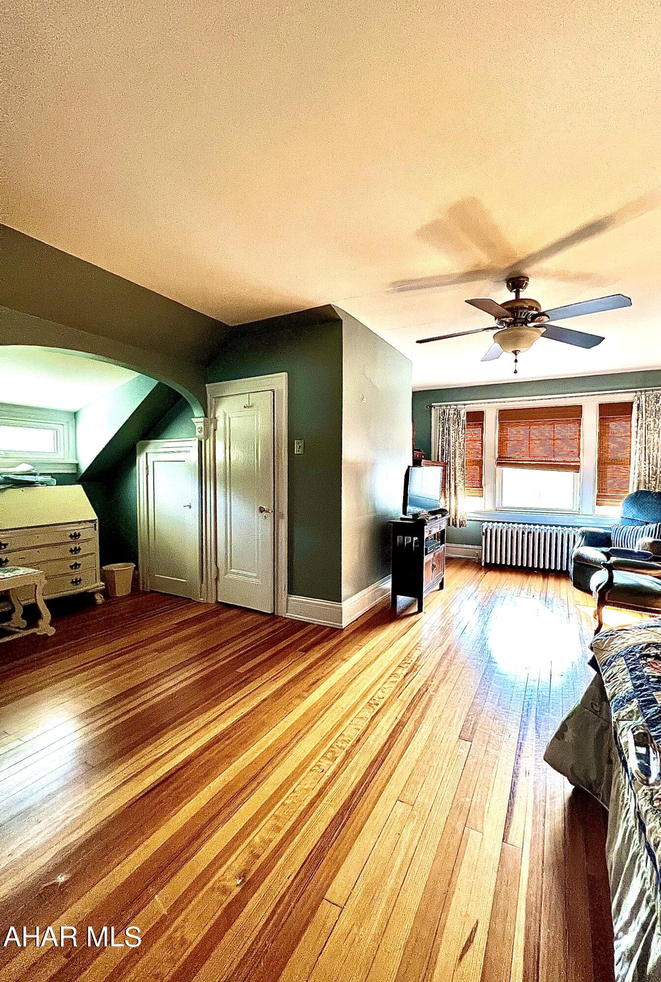 Juniata Gap - Residential