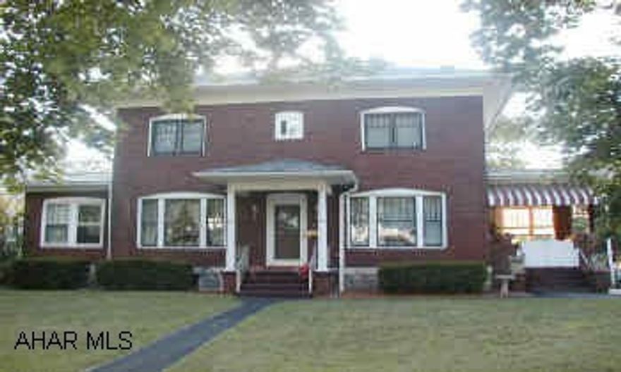 2 STORY BRICK WITH 2 CAR DETACHED GARAGE. ROOF 7 YEARS OLD, BATH 4 YEARS OLD, SOFFITT & FASCIA 5 YEARS OLD, CARPET 3 YEARS OLD.