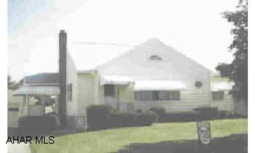 Immaculate Cape Cod on quiet street. Maintenance free, garage, and many extras. Immaculate Cape Cod on quiet street. Maintenance free, garage, and many extras.  Electric system - combo