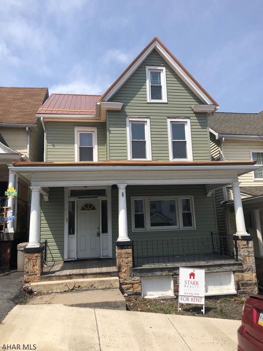 Great investment in Altoona near the hospital- Nothing to do but move in new tenants. Detached garage