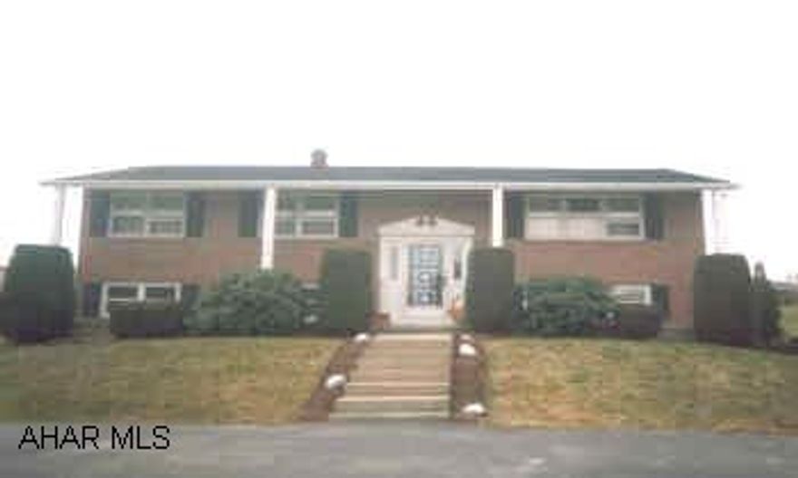 LOVELY CORNER BRICK WITH CIRCULAR DRIVE.  3-5 BEDROOMS!  LOWER LEVEL HAS HUGE BRICK FIREPLACE & WET BAR IN FAM. ROOM, ALSO 2 BEDROOMS, LAUNDRY ROOM & 3/4 BATH!  NEW ROOF IN SPRING 2004!  MUST SEE! LOVELY CORNER BRICK WITH CIRCULAR DRIVE.  3-5 BEDROOMS!  LOWER LEVEL HAS HUGE BRICK FIREPLACE & WET BAR IN FAM. ROOM, ALSO 2 BEDROOMS, LAUNDRY ROOM & 3/4 BATH!  NEW ROOF IN SPRING 2004!  MUST SEE!