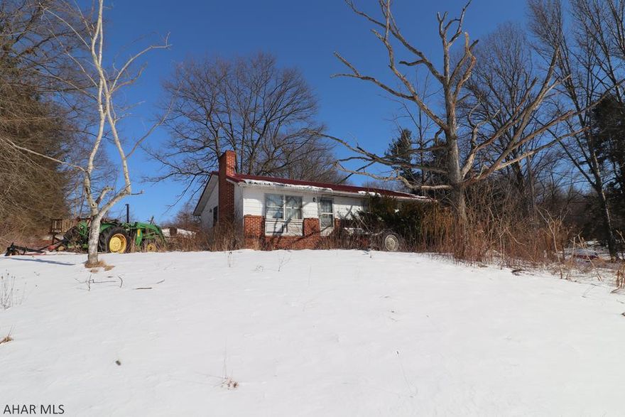 2 Bedroom 1 bath ranch on 1.95 acre semi-private lot being sold as-is and occupied in online auction. All offers from interested buyers must be entered online at www.auction.com for the duration of the time that this property is in auction. Registration to bid is now available on the property's listing page on www.auction.com. This property is now active in an online auction. All offers must be submitted through the property's listing page on www.auction.com. The sale will be subject to a 5% buyer's premium pursuant to the Auction Terms & Conditions (minimums may apply). All auction bids will be processed subject to seller approval.