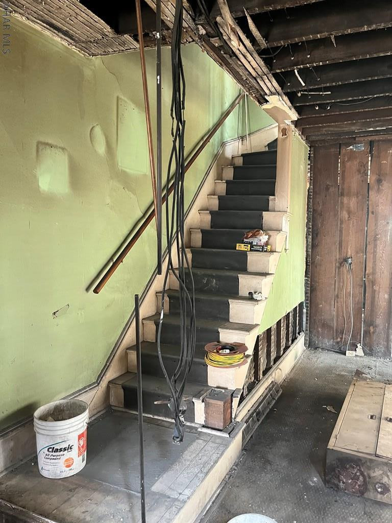 Unknown - Residential