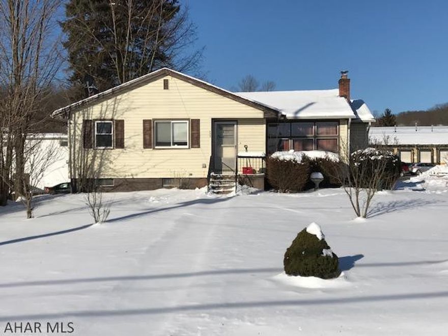 Nice 3 BR 1 BA home. Currently used as a rental but could be single family. Call now to set up a showing of this great property.