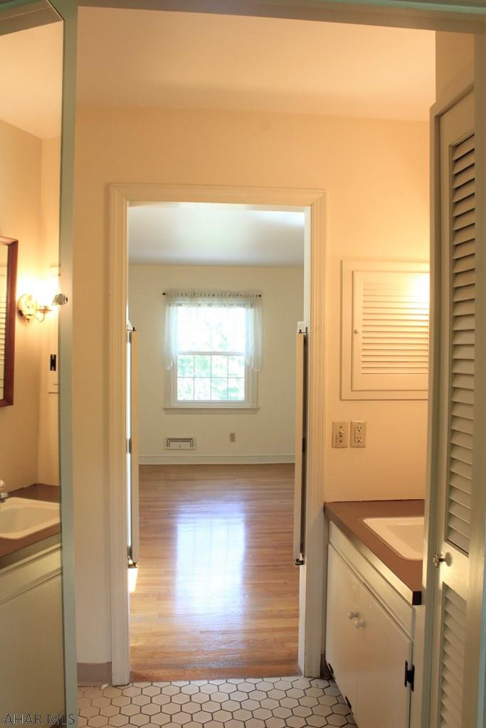 Meadowbrook Terrace - Residential