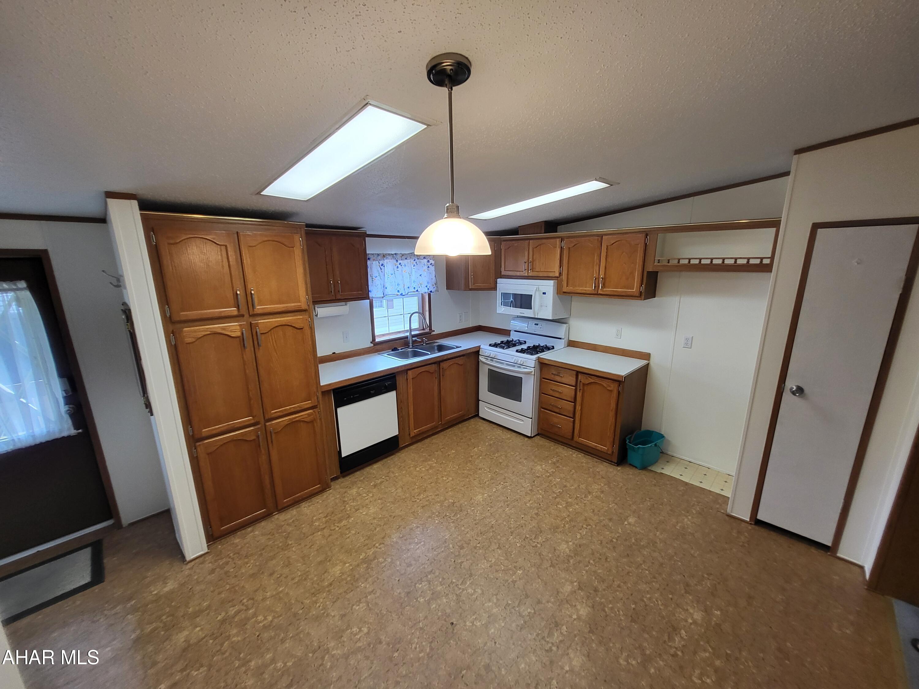 Lakemont - Residential