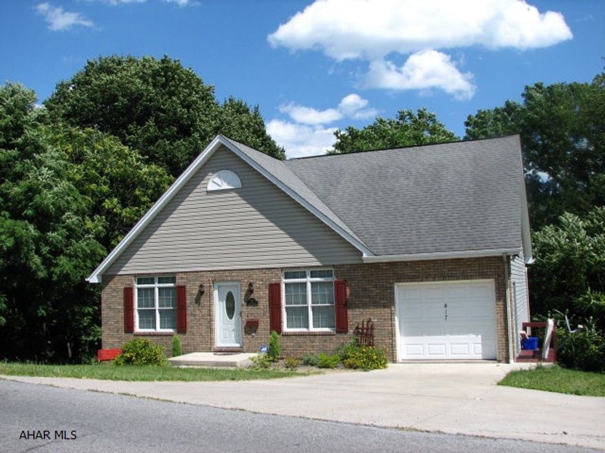 PRICE REDUCED & SELLER ASSIST!!!!!!  Cozy open layout and 1st floor master suite conveniently located in East End area! Seconds from Pleasant Valley Blvd, yet tucked away enough for privacy. Vaulted ceilings in Master and Living room. Updated kitchen with dining nook makes for good use of space.  New carpet throughout has never been used. The walk out basement is absolutely huge with more than enough room for storage and finishing. Was custom built by CCM. Others at this price range do not compare!