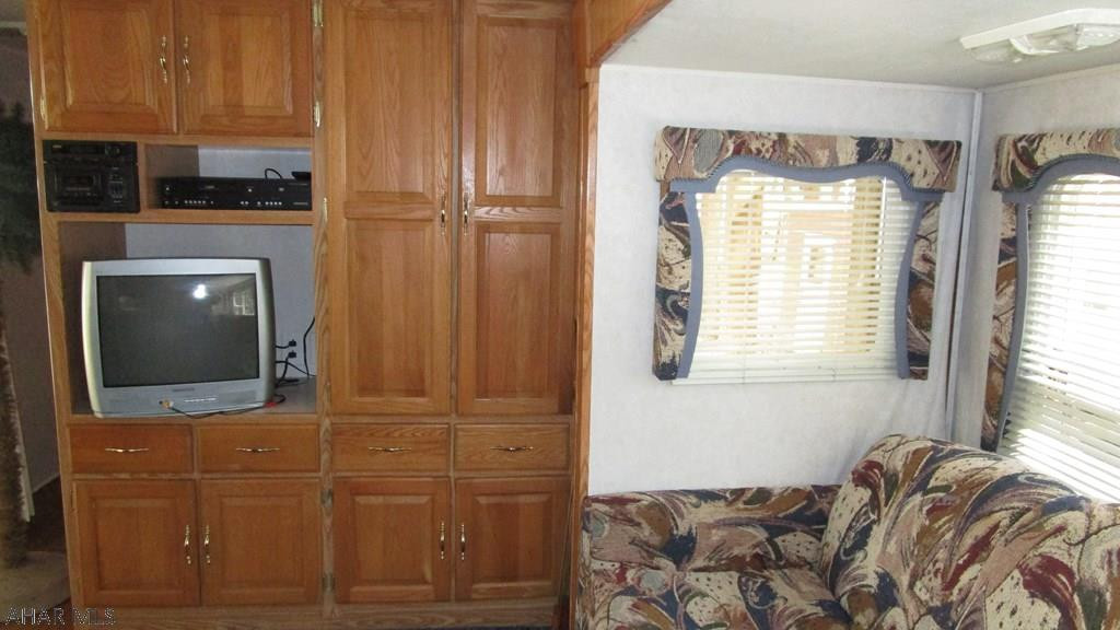 Glendale Yearound - Residential