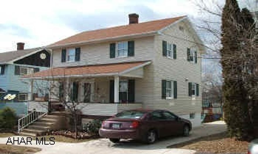 Great Hollidaysburg Boro Home. Immaculate 2 story, updated kitchen and bath, newer furnace and central air, low taxes and low utilities, freshly painted just move in! Great Hollidaysburg Boro Home. Immaculate 2 story, updated kitchen and bath, newer furnace and central air, low taxes and low utilities, freshly painted just move in!