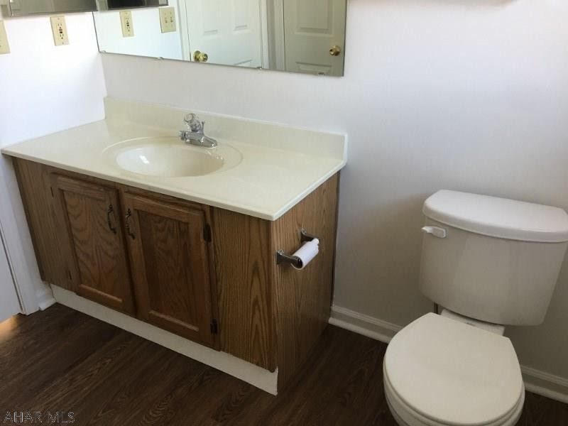 Lakewood Manor - Residential