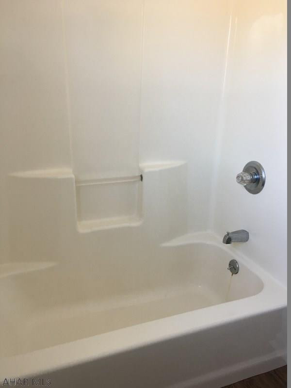 Lakewood Manor - Residential