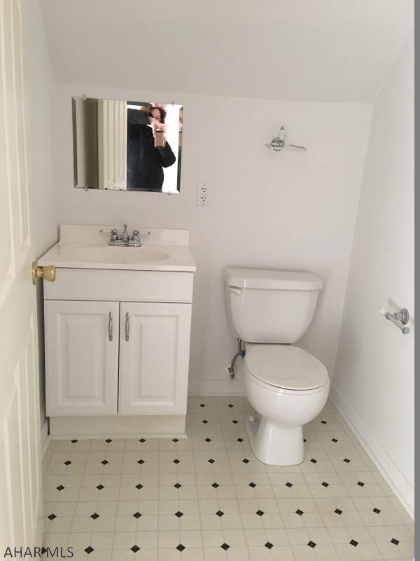 Lakewood Manor - Residential