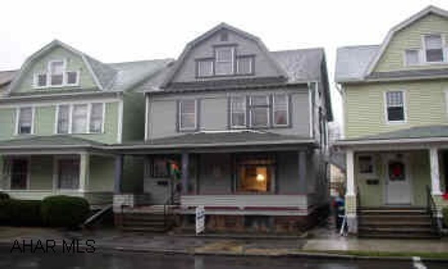 EXCEPTIONAL 2.5 STORY, 4 BR, 1.5 BATH CENTRALLY LOCATED. OFF STREET PARKING, NEW FURNACE, CENTRAL A/C, NEWER ROOF. NEW PL. VALLEY ELEM. SCHOOL.