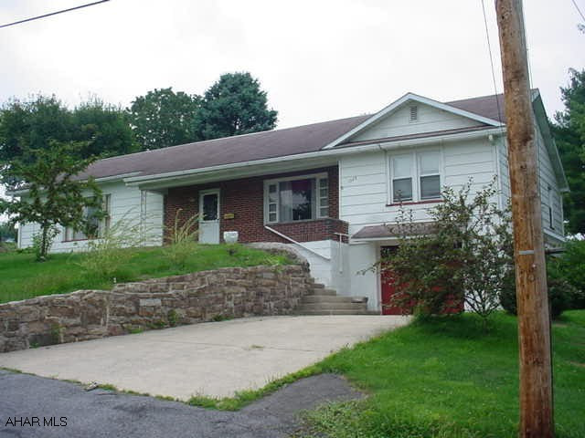 Saxton - Residential