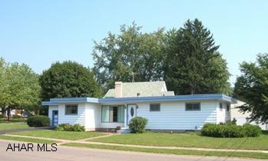 Charming rancher close to Penn State, Altoona. 3 bedrooms, hardwood floors, beautiful rec. room & more. Charming rancher close to Penn State, Altoona. 3 bedrooms, hardwood floors, beautiful recreation room and more.