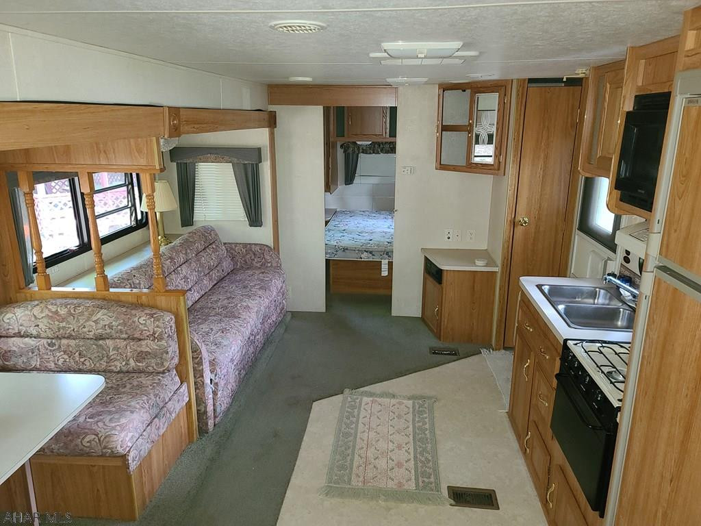 Glendale Yearound - Residential