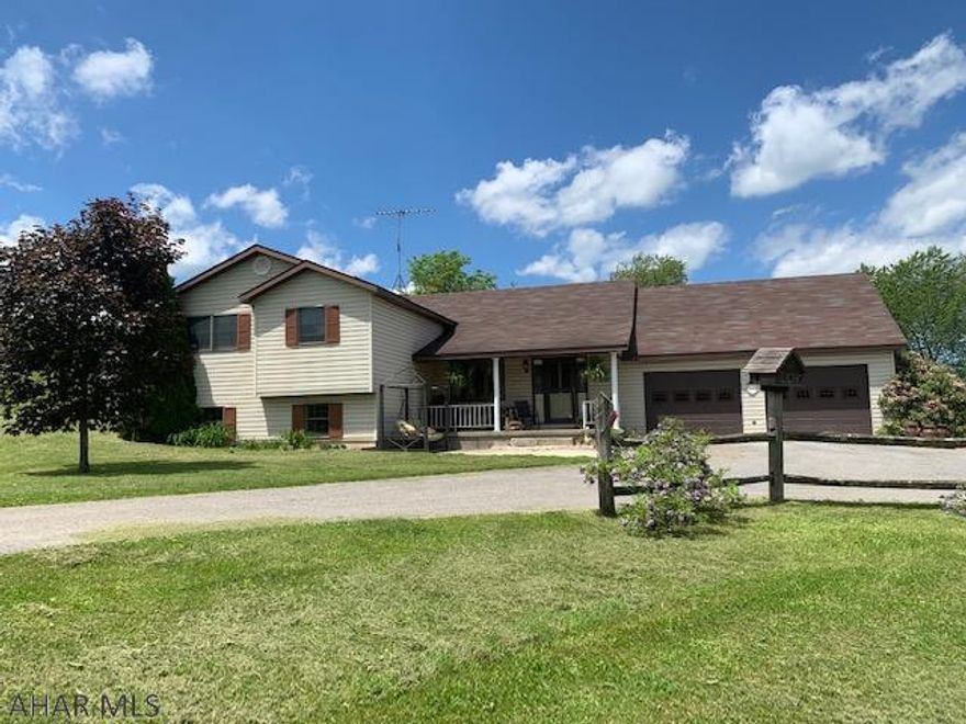 When living in the country , you can be on vacation everyday....With space to enjoy the out of doors yet having the convenience of small towns close by. This well built and maintained home is the perfect place to enjoy it all. With large living areas and a newly remodeled kitchen. The lifestyle of the country beacons to you from this home...Call for your home tour today.