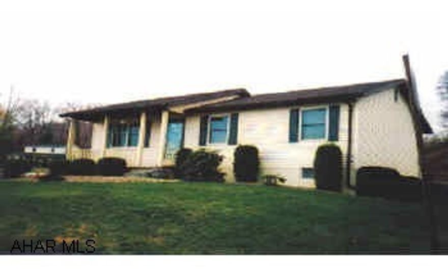 Neat clean 3 bedroom Ranch with finished basement. 2 lots 75x105 and 95x105 Neat clean 3 bedroom Ranch with finished basement. 2 lots 75x105 and 95x105