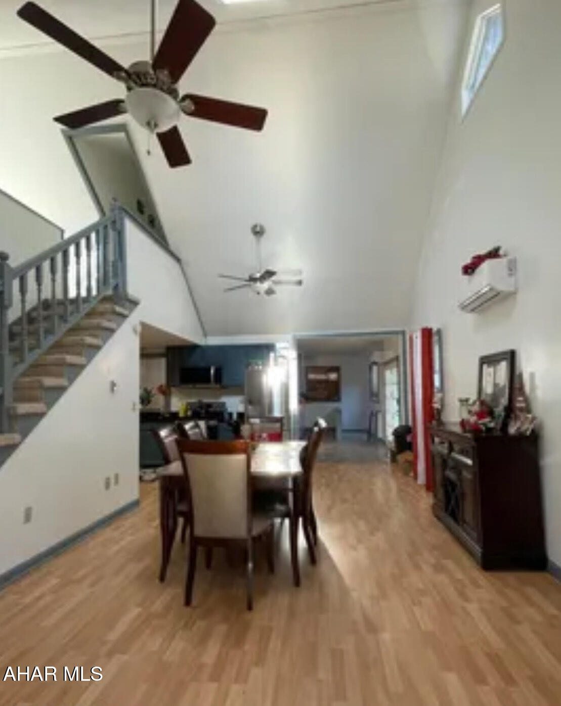 Glendale Yearound - Residential