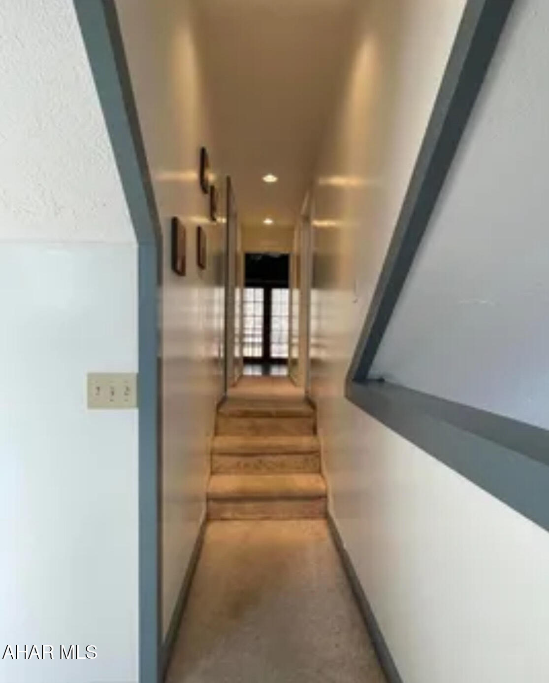 Glendale Yearound - Residential