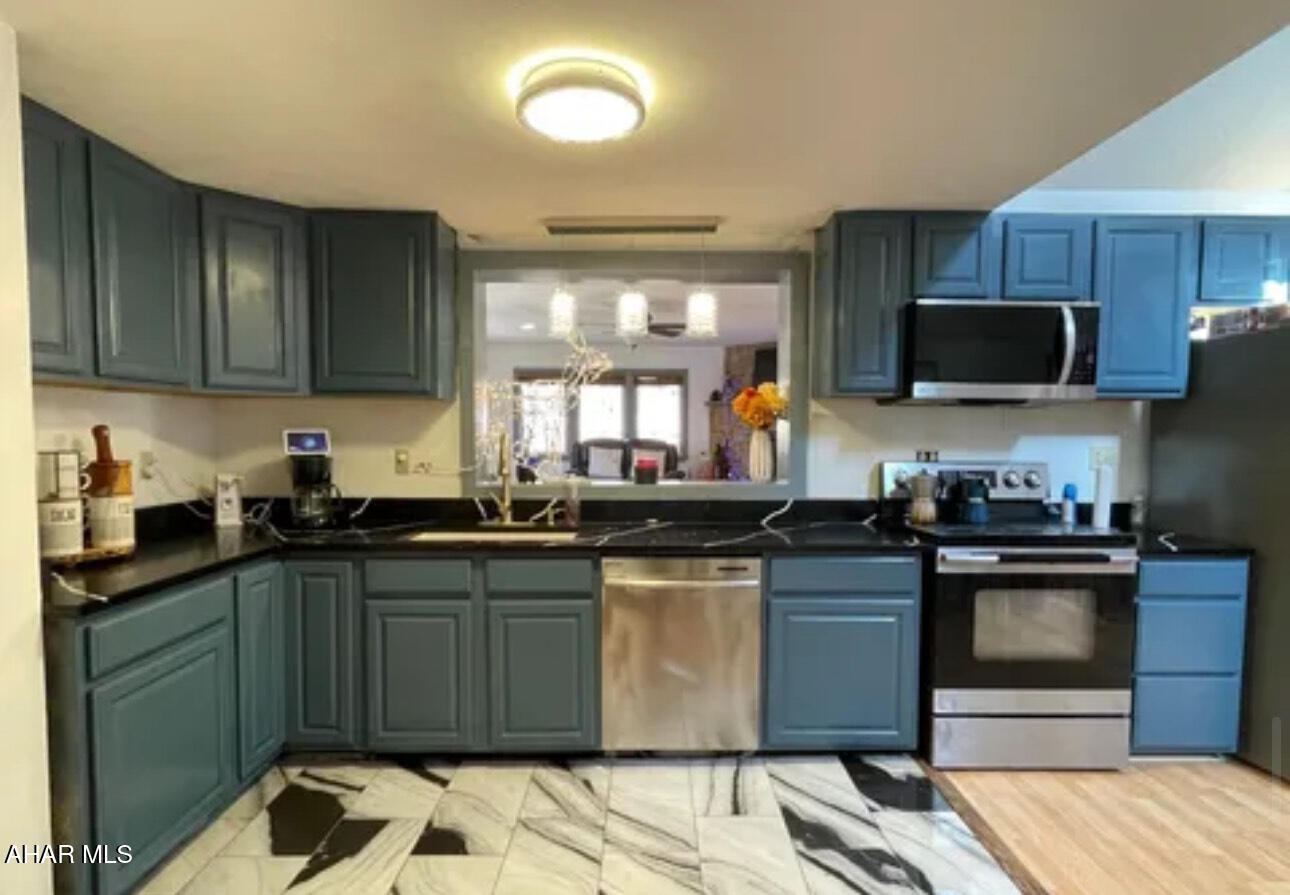 Glendale Yearound - Residential