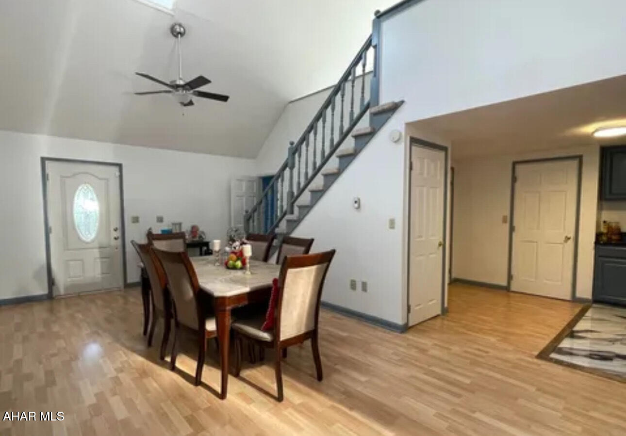 Glendale Yearound - Residential