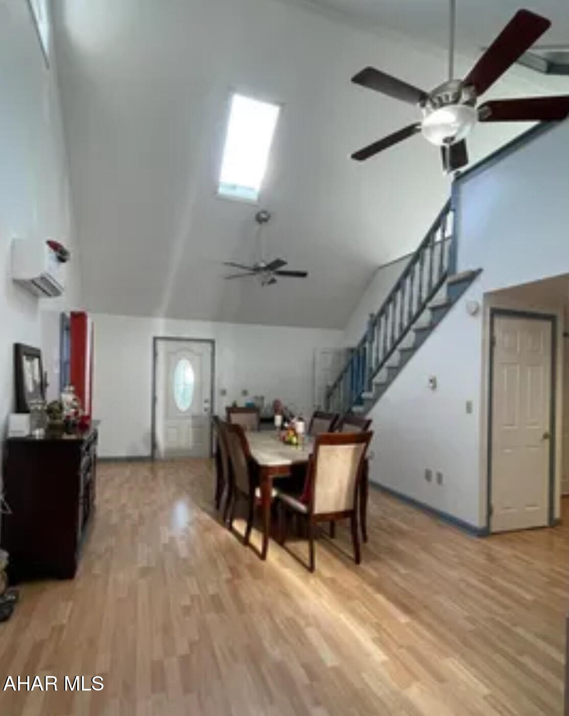 Glendale Yearound - Residential