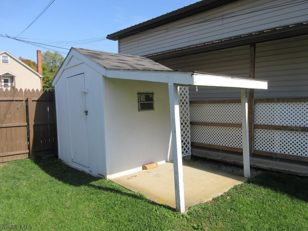 Unknown - Commercial Sale