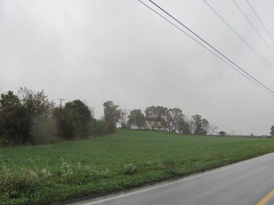 Beautiful country setting to build your dream home. This lot is one of two lots. Owner is willing to negotiate on the sale of both lots together. Deed restrictions.