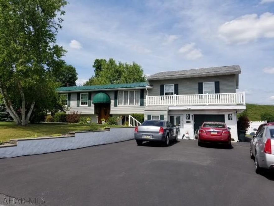 Very well maintained, 3 bedroom, 2 bath bi-level with finished basement. Oak trim. Modern kitchen and bathrooms. Sun room. Newer metal roof. Covered rear patio and gazebo. 1 car integral garage. Former beauty shop with 1/2 bath in basement.