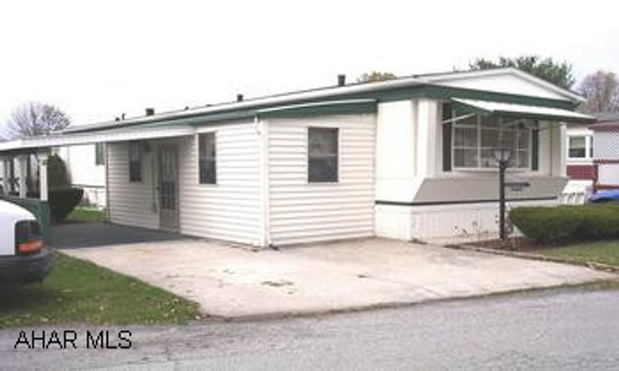 55 + MOBILE HOME PARK. NEW TUB SURROUNDER-NEW KITCHEN SINK AND COUNTER TOP. LOT RENT $230 INCLUDES TRASH. MOVE RIGHT IN. CARPORT, PATIO, VENTLESS HEATER. 55 + MOBILE HOME PARK. NEW TUB SURROUNDER-NEW KITCHEN SINK AND COUNTER TOP. LOT RENT $230 INCLUDES TRASH. MOVE RIGHT IN. CARPORT, PATIO, VENTLESS HEATER.TAKING BACK UP OFFERS.
