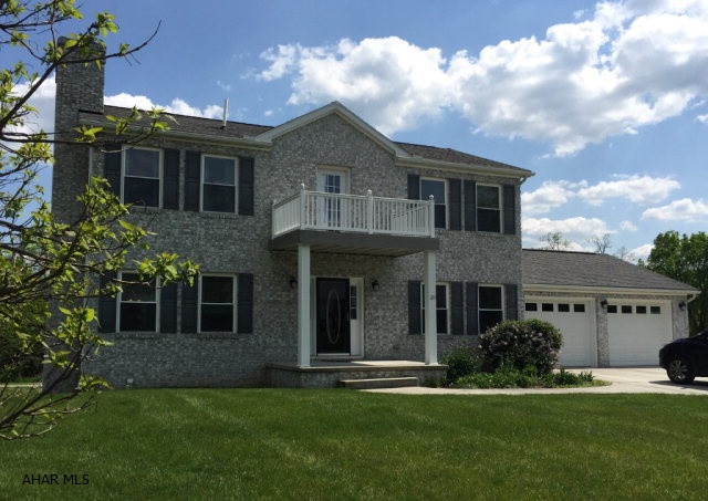 Hawthorne Manor - Residential