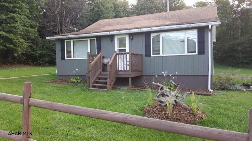 Nicely redone 2 bedroom house located on 1.4 acres plenty room to expand enjoy the Quaint area.New furnace to be installed this week.