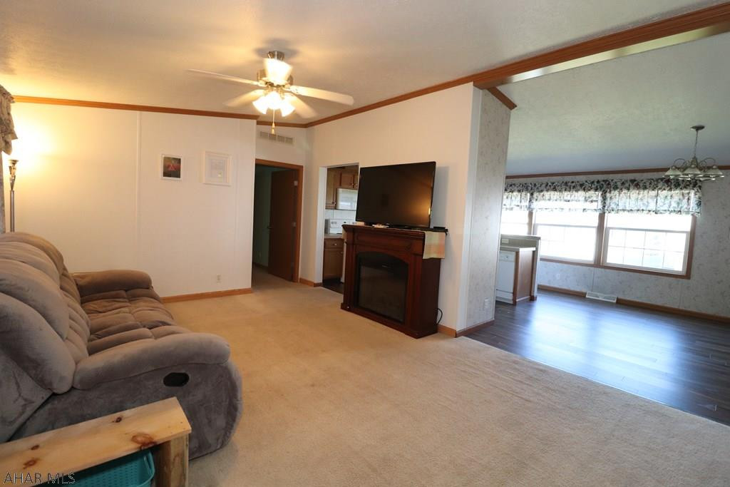 Laurel Woods - Residential