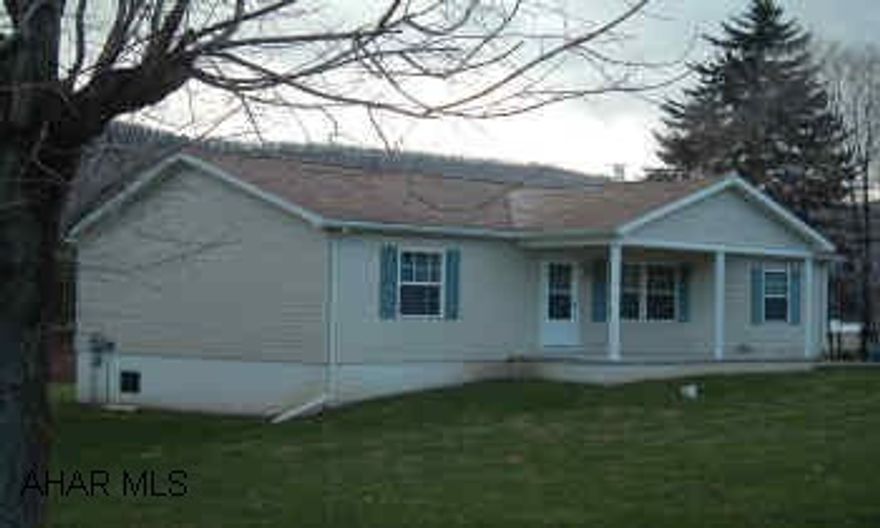 Good looking spacious 1 story-Won't last! Beautiful 1 story/like new-3 bedroom, 1 3/4 baths, full basement, quiet setting-nice lot.