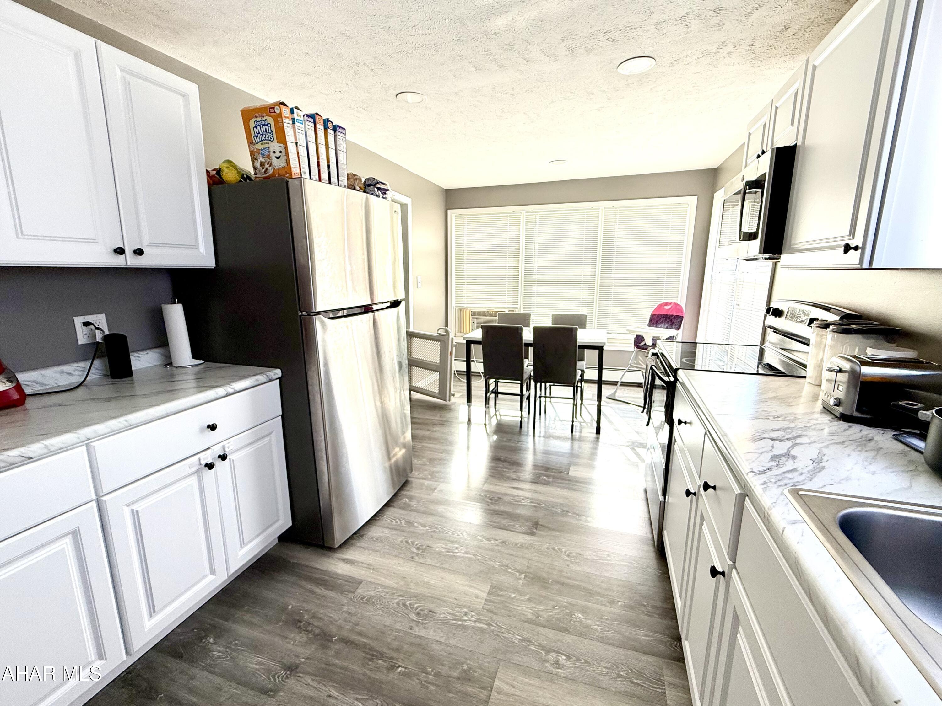 East End - Commercial Sale