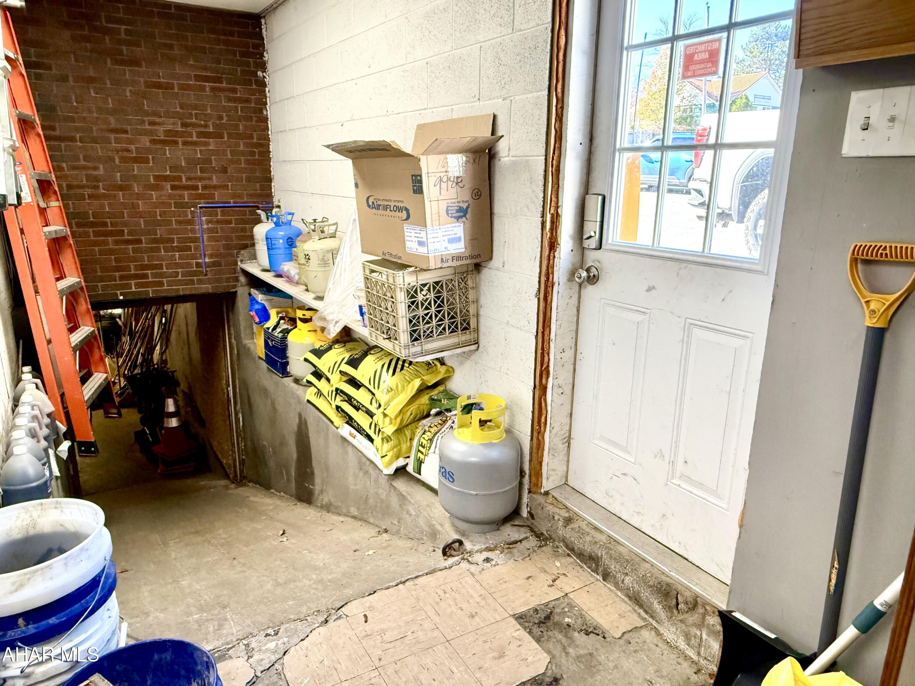 East End - Commercial Sale