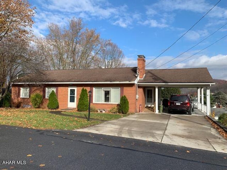 Attractive well built 3 bedroom 2 bath ranch located in Orchard Heights just minutes from downtown. A full partially finished basement with a walk out, full bath, laundry area and spacious rec room with built in storage. Many uses for this space as the laundry area was once a kitchen, converted back would be ideal as a second living area. Dining room, large living room with hardwood floors, Large galley kitchen with built in desk area and pantry.
Workshop is in the utility area of the basement. Nice views from the kitchen and dining room windows.