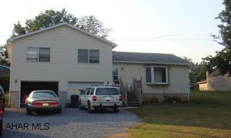 Fabulous multi-level home in Pleasant Valley Area.  3 bedroom, 1.75 bath home with two car garage on a huge city lot.  Seller will give $2,000 carpet allowance.