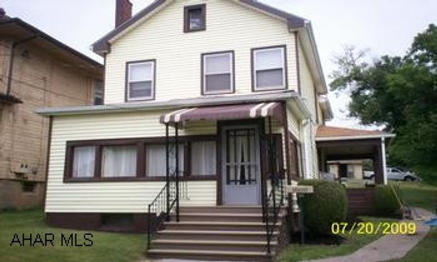 2 1/2 Story - Kitchen, Dining Combo - Formal Living Room - Formal Dining Room - Emclosed Front Porch - Bonus Room, Could Be Bedroom - 3 Bedrooms - 1 Bath - Property Comes W / 1 Stall Garage - Range, Refrigerator, Washer/Dryer - All Window Coverings 2 1/2 Story - Kitchen, Dining Combo - Formal Living Room - Formal Dining Room - Enclosed Front Porch - Bonus Room, Could Be Bedroom - 3 Bedrooms - 1 Bath - Property Comes W / 1 Stall Garage - Range, Refrigerator, Washer / Dryer - All Window Coverings - 1 Window Air Conditioner - All On 50x170 Lot - Call Dan Laratonda