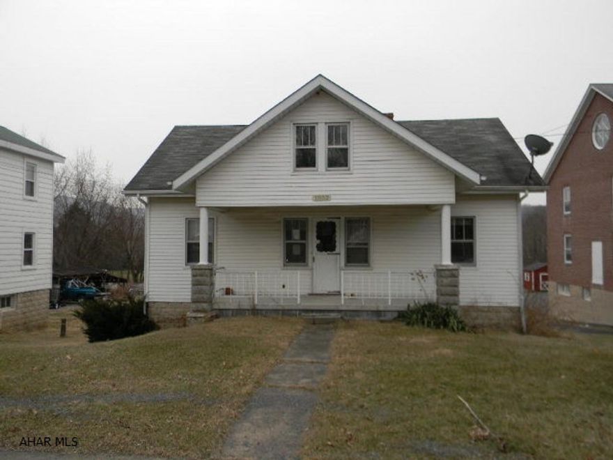 Appealing 4 bedroom, 1.5 bath Cape Cope in Centerville.  Has full eat-in kitchen, formal dining room and 2 bedrooms on main floor. Full partially finished, walk out basement with 1/2 bath. Nice rear view. Being offered AS-IS. Immediately available.