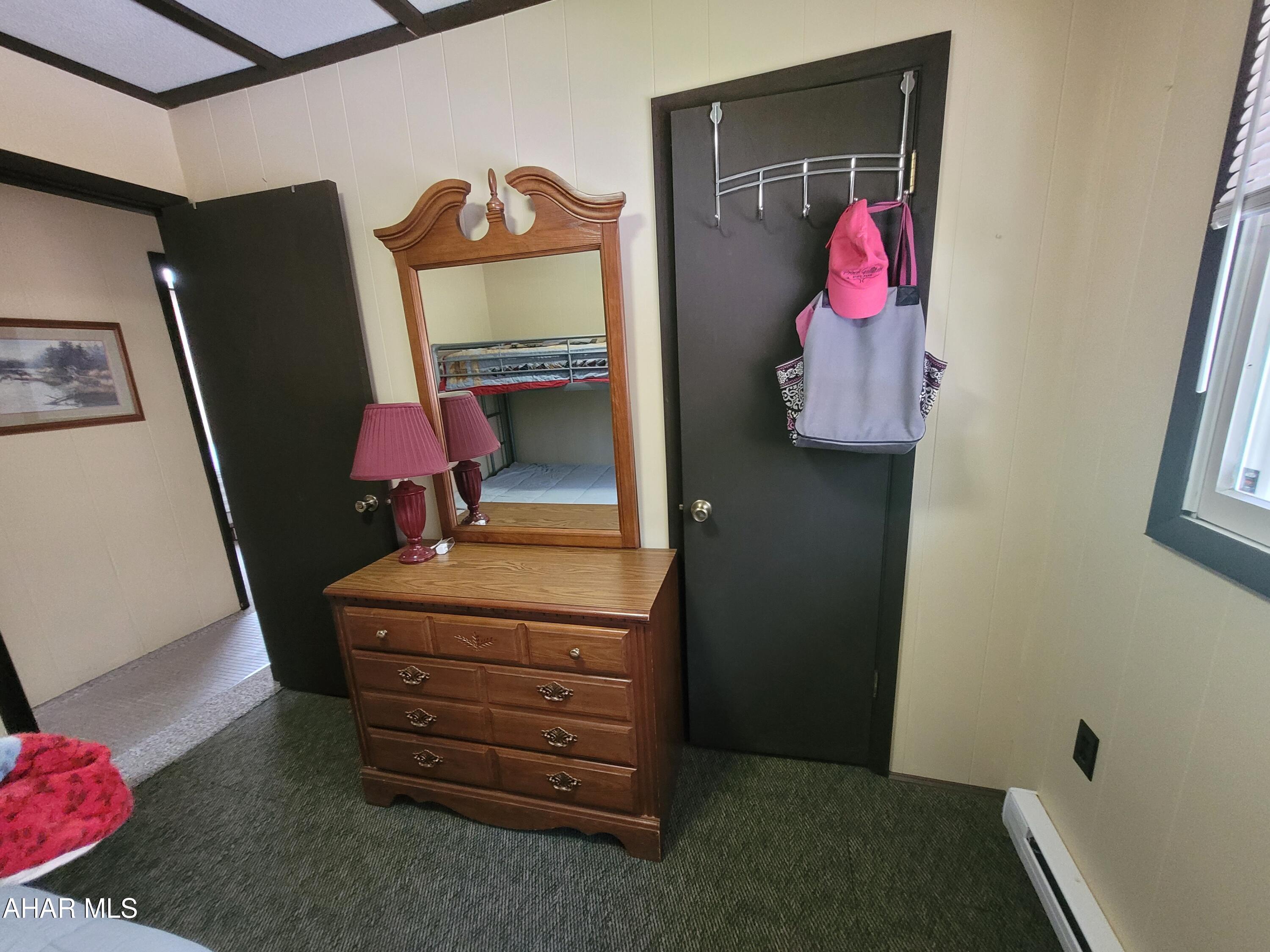 Glendale Yearound - Residential