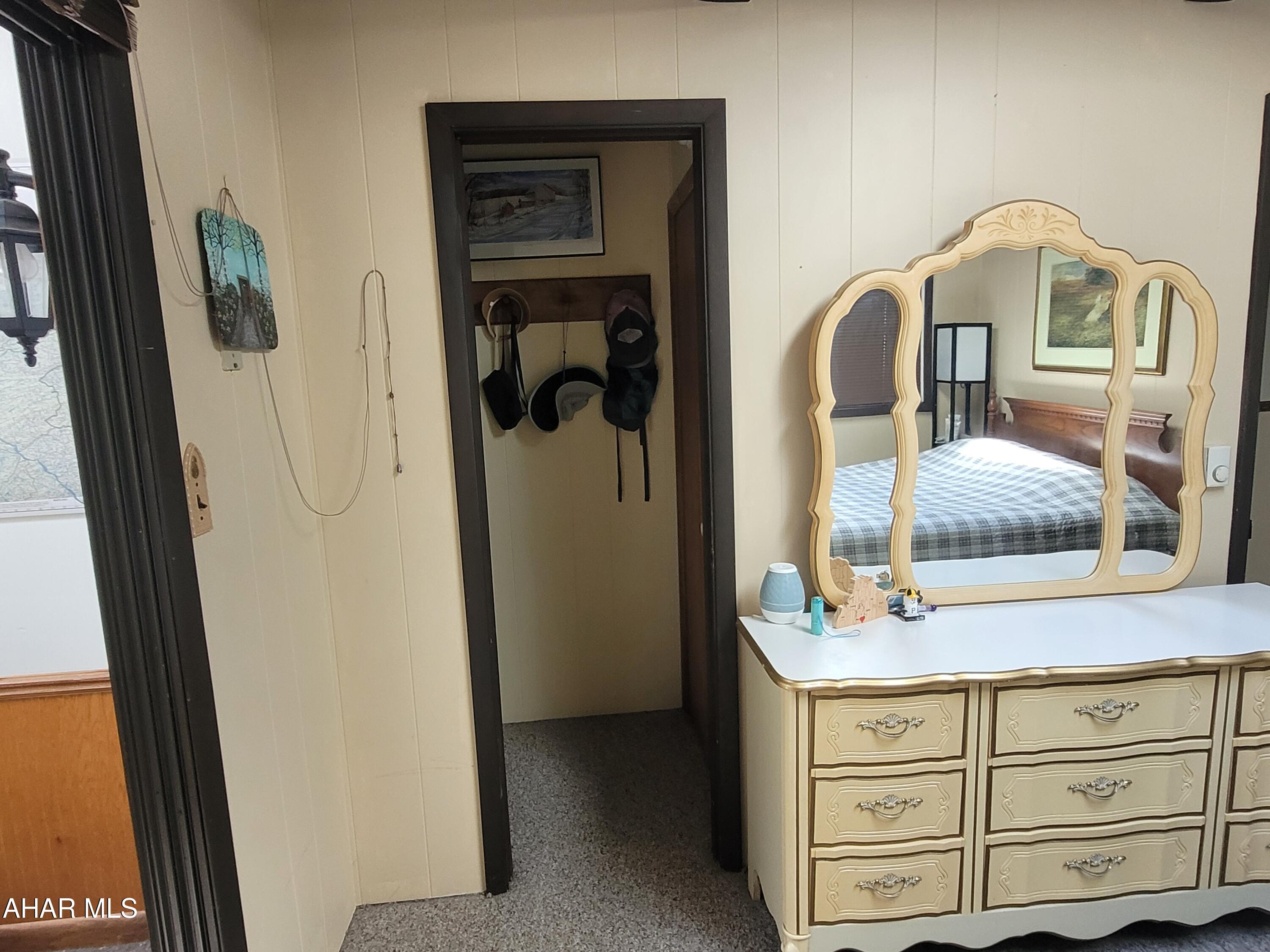 Glendale Yearound - Residential