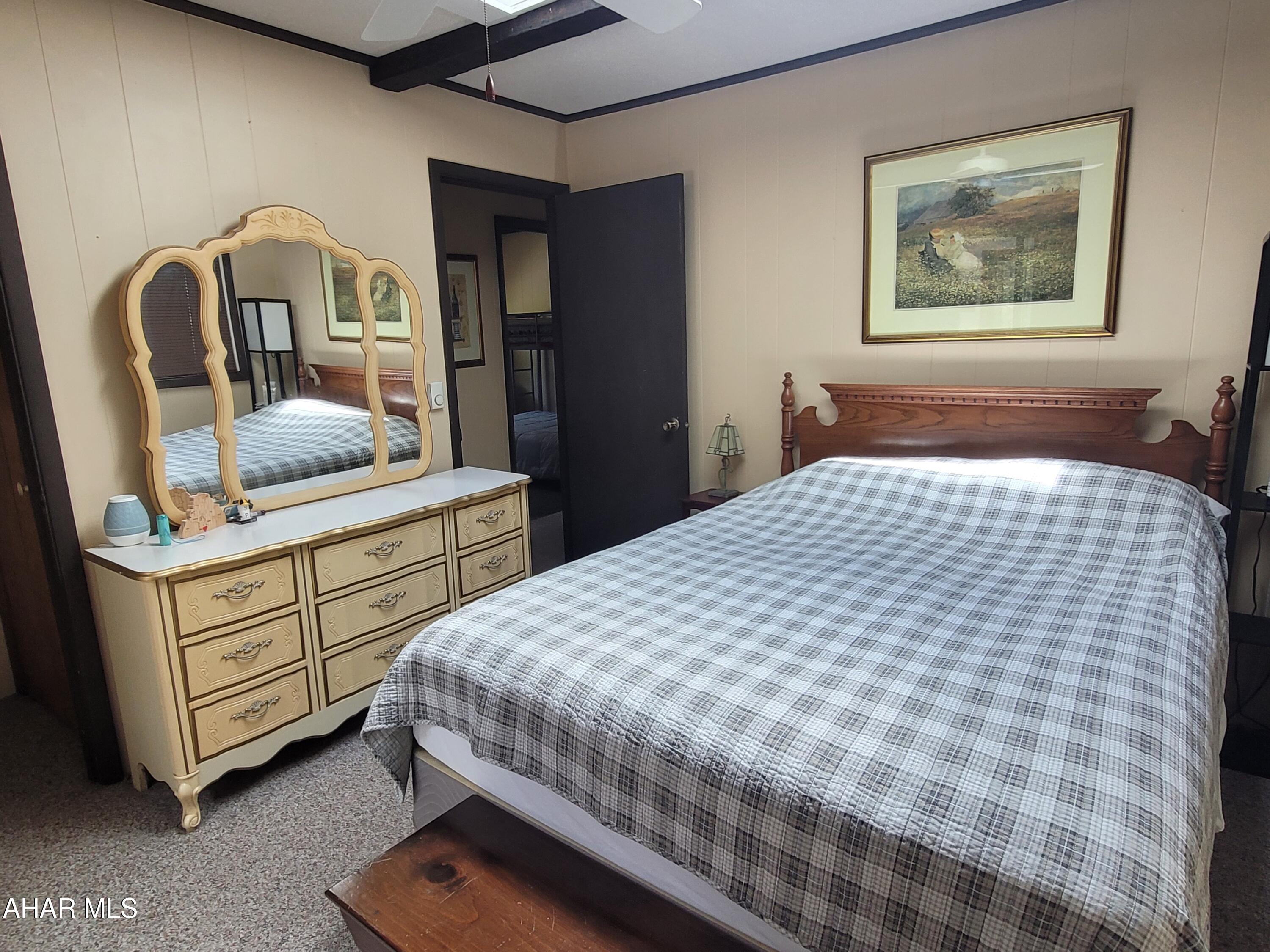 Glendale Yearound - Residential