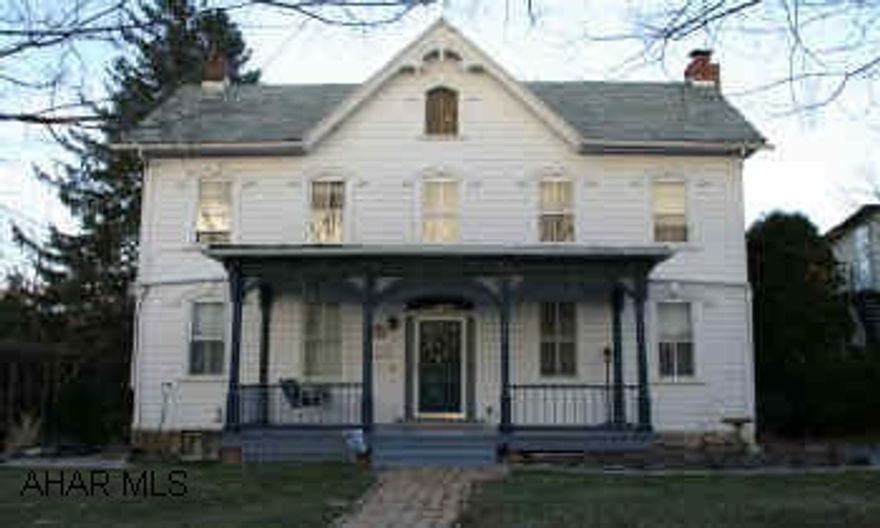 2-Story Traditional home, Victorian stlye, center-hall design. Homey country kitchen, large dining room, living room w/fireplace. High ceilings, original millwork. Front and back porch. Creatively styled stained glass. Additional square footage on finished 3rd floor attic room, ideal for office or 5th bedroom. Main level laundry room. Barn or garage 25x34, garden shed 14x8.